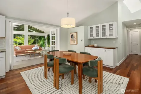 11471 Kallgren Road NE Bainbridge Island WA 98110