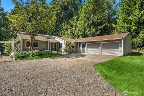 11471 Kallgren Road NE Bainbridge Island WA 98110
