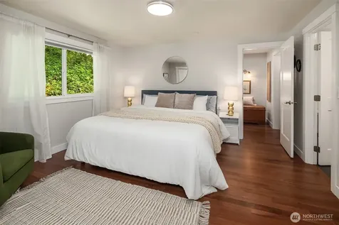 11471 Kallgren Road NE Bainbridge Island WA 98110
