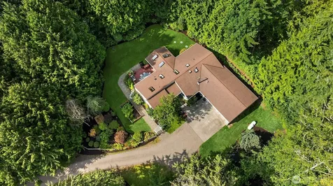 11471 Kallgren Road NE Bainbridge Island WA 98110