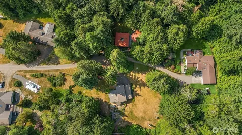 11471 Kallgren Road NE Bainbridge Island WA 98110