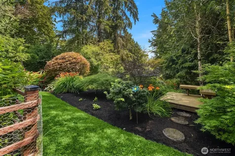 11471 Kallgren Road NE Bainbridge Island WA 98110