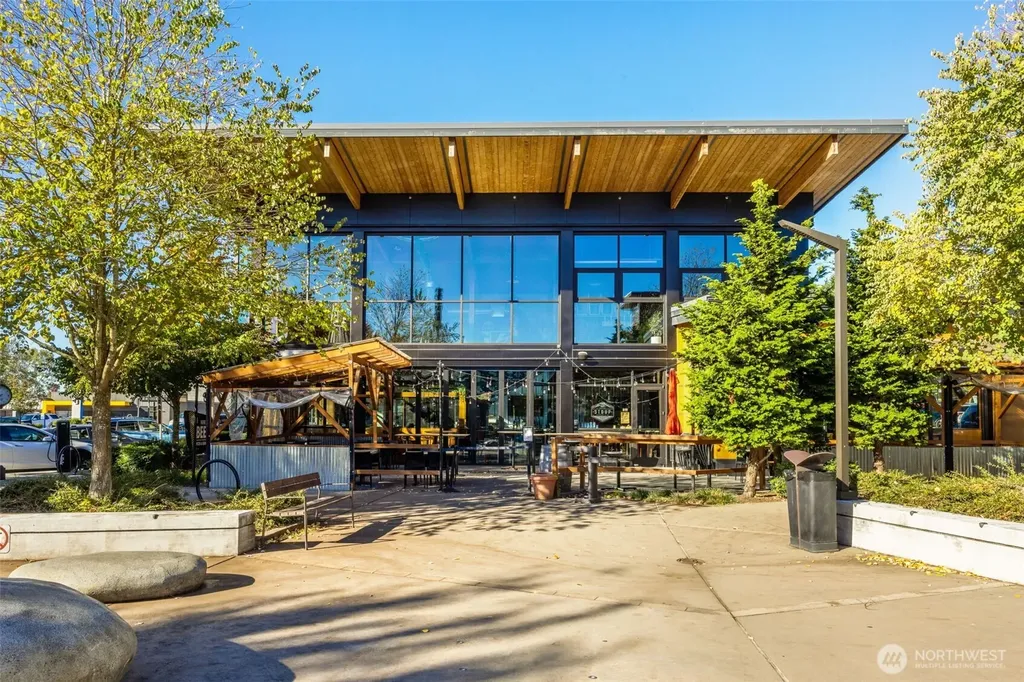 7624 NE Bothell Way Kenmore WA 98028