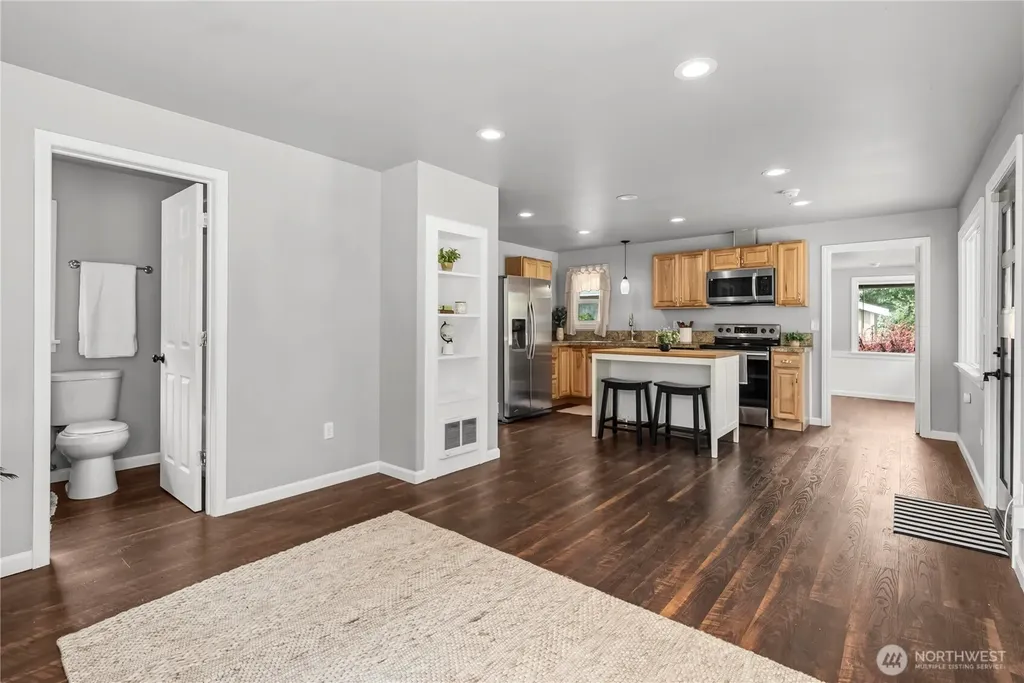 2437 Rocky Point Road NW Bremerton WA 98312
