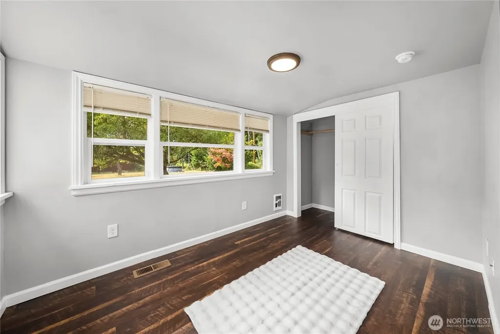 2437 Rocky Point Road NW Bremerton WA 98312