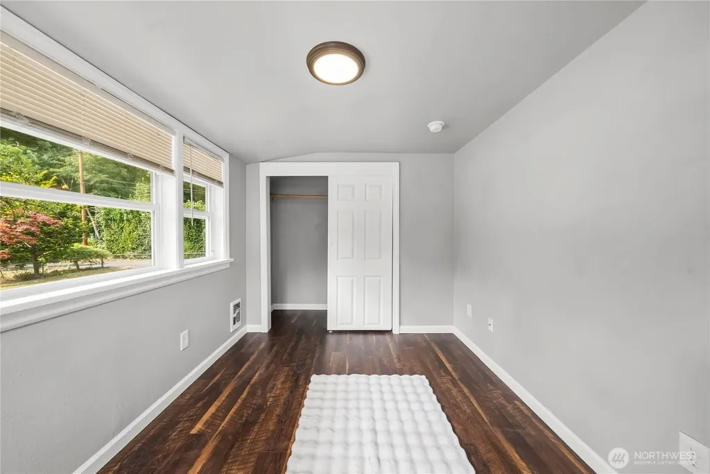 2437 Rocky Point Road NW Bremerton WA 98312