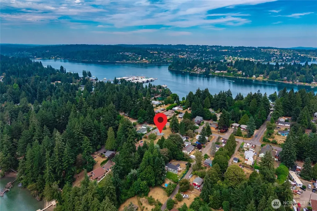2437 Rocky Point Road NW Bremerton WA 98312
