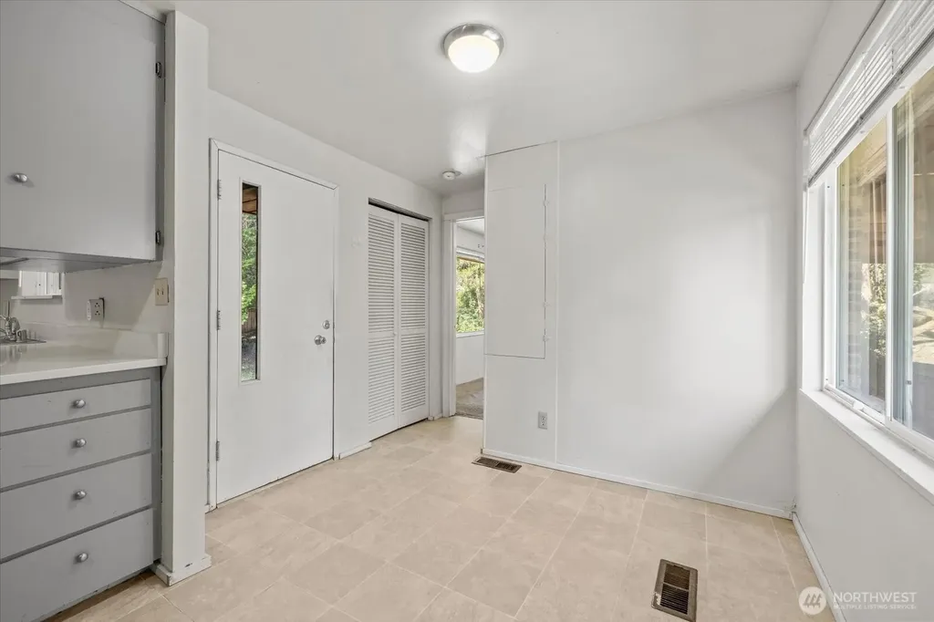 14709 58th Avenue S Tukwila WA 98168