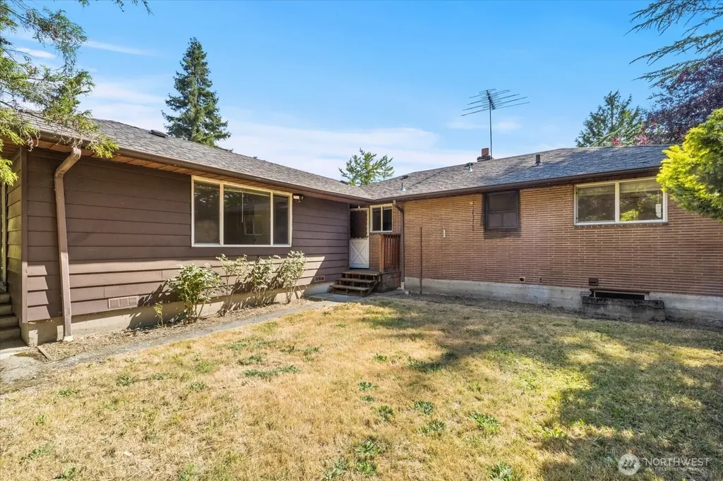 14709 58th Avenue S Tukwila WA 98168