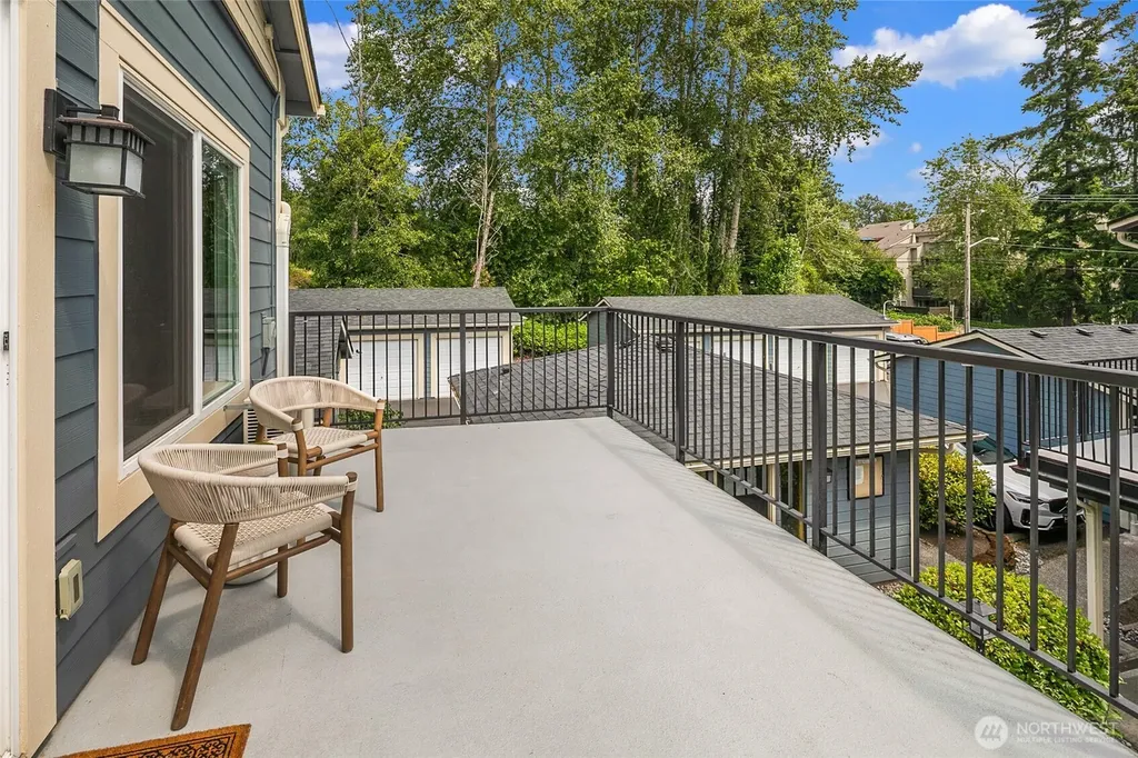 11901 93rd Avenue NE Kirkland WA 98034