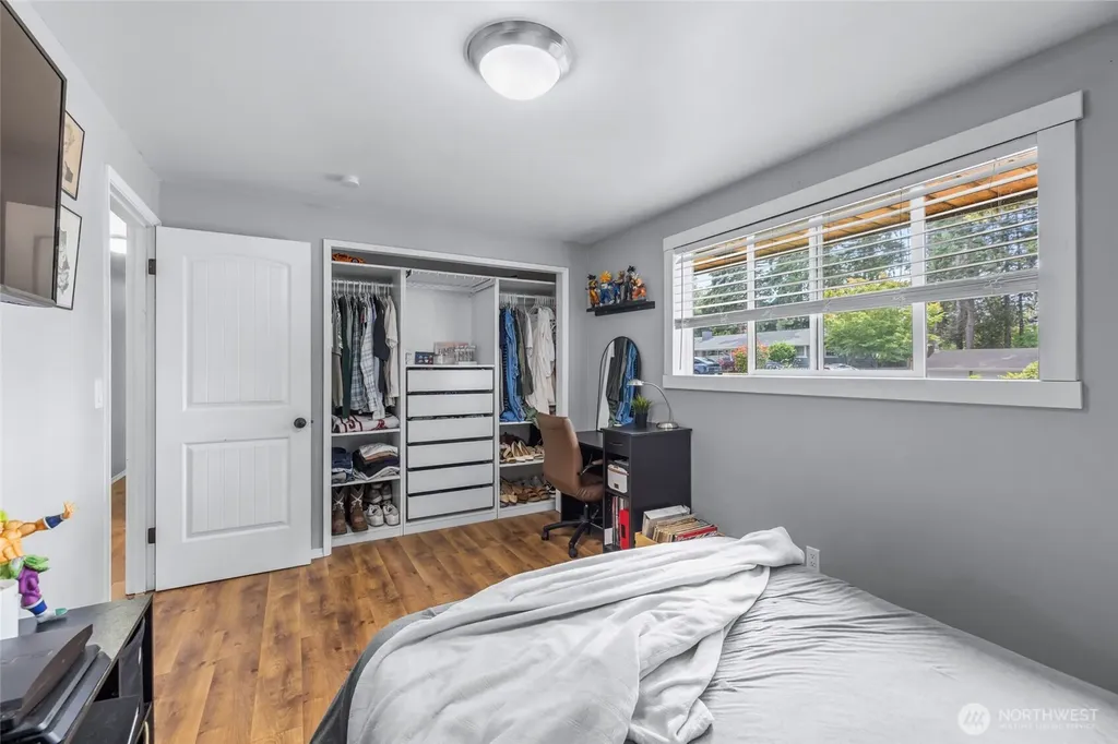 1580 NE 11th Avenue Oak Harbor WA 98277