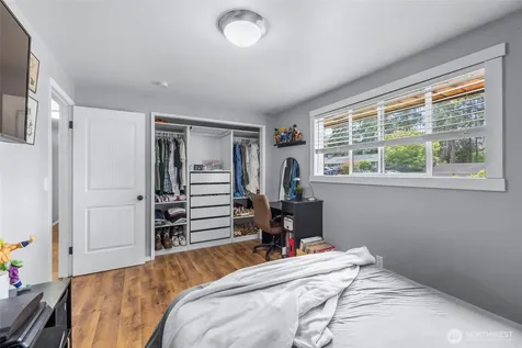 1580 NE 11th Avenue Oak Harbor WA 98277