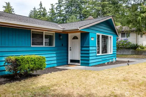 1580 NE 11th Avenue Oak Harbor WA 98277
