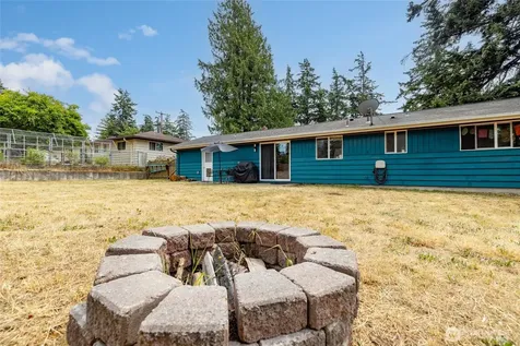 1580 NE 11th Avenue Oak Harbor WA 98277