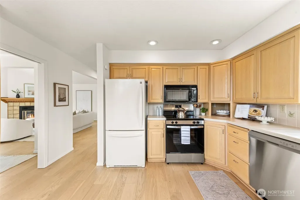 543 Hemlock Way Edmonds WA 98020