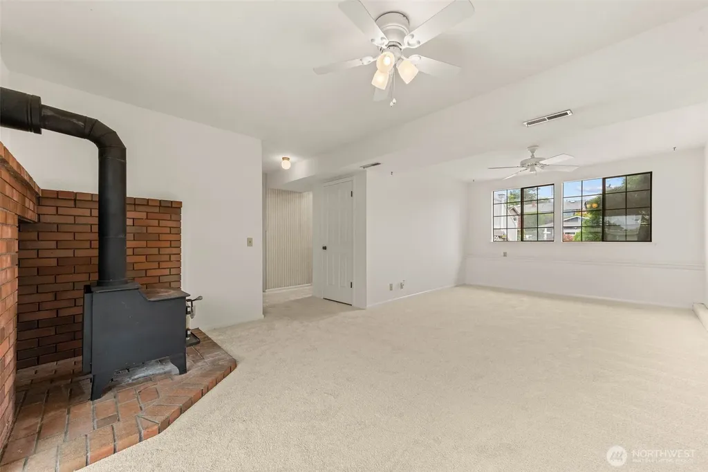 543 Hemlock Way Edmonds WA 98020