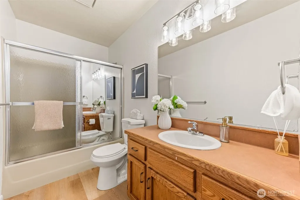 543 Hemlock Way Edmonds WA 98020