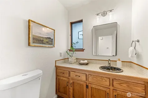 543 Hemlock Way Edmonds WA 98020