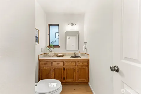 543 Hemlock Way Edmonds WA 98020