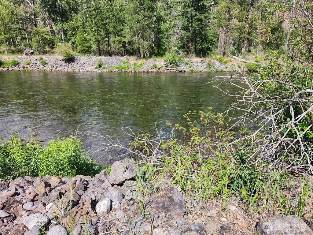0 Pine Cliffs Naches WA 98937