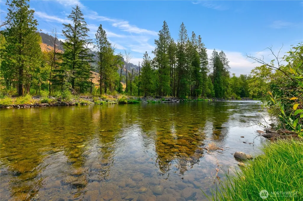 0 Pine Cliffs Naches WA 98937