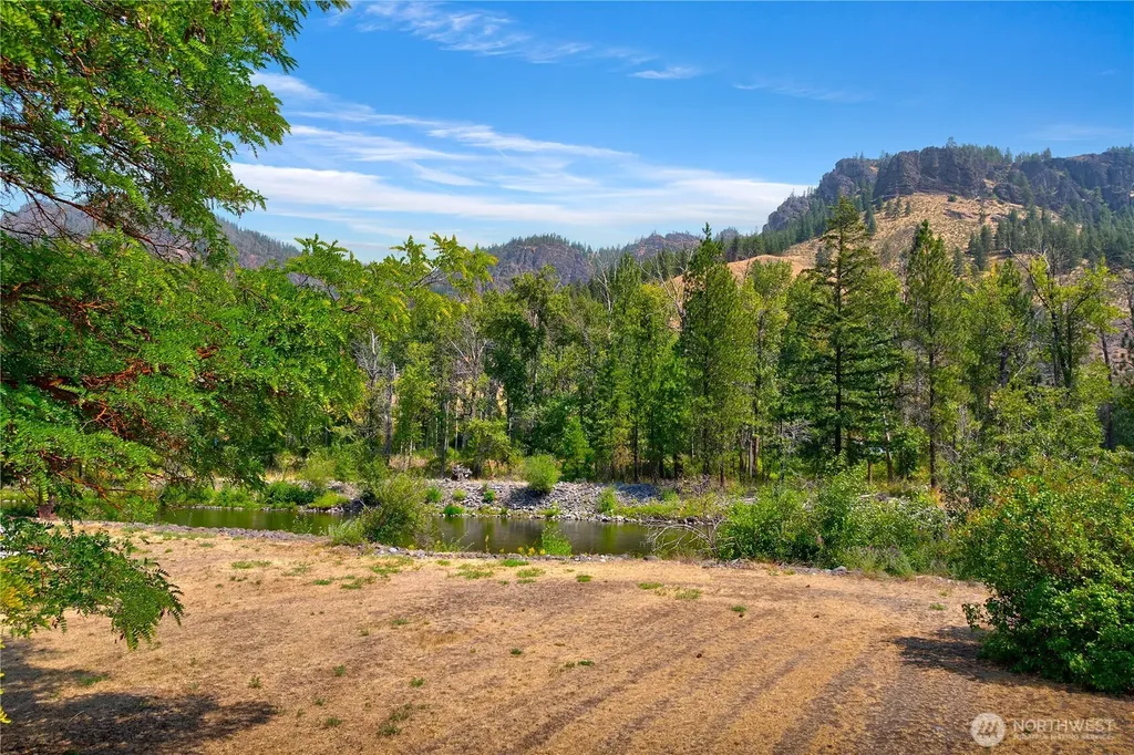 0 Pine Cliffs Naches WA 98937