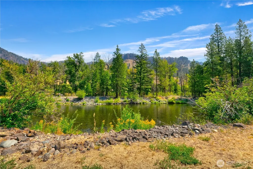 0 Pine Cliffs Naches WA 98937
