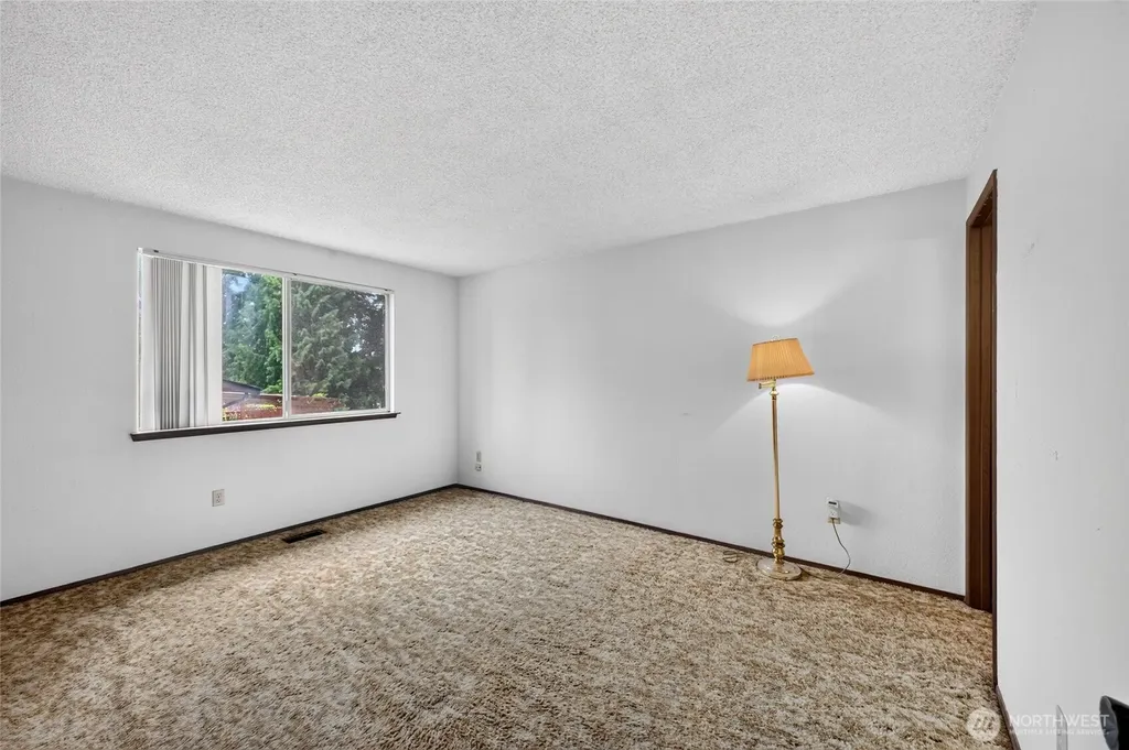 6218 99th Street Ct E Puyallup WA 98373