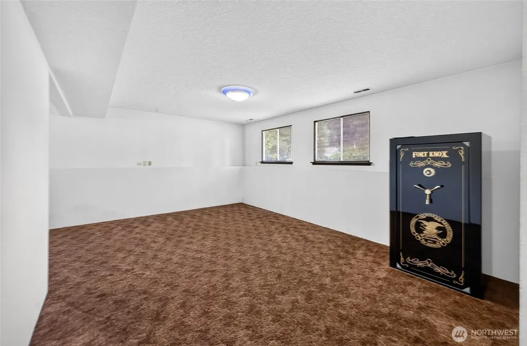6218 99th Street Ct E Puyallup WA 98373