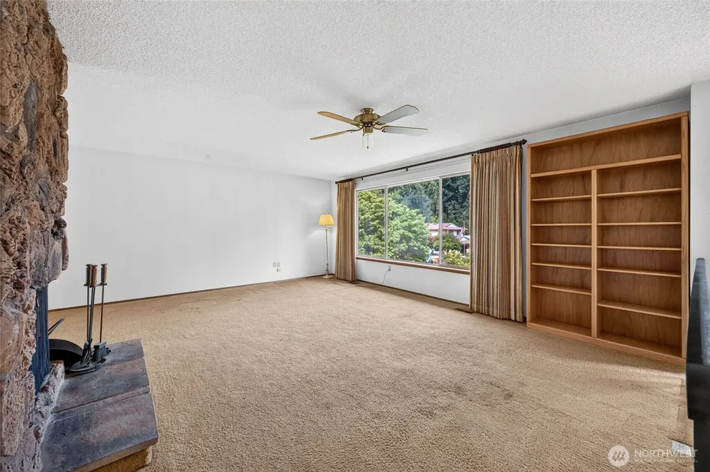 6218 99th Street Ct E Puyallup WA 98373