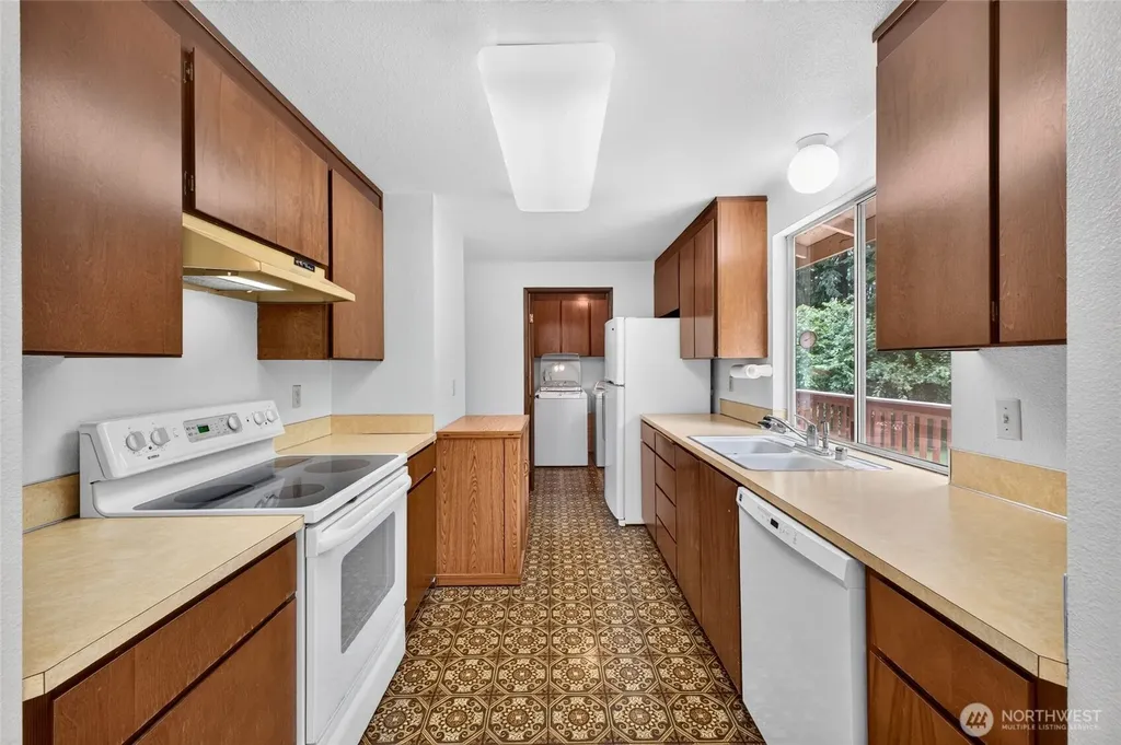 6218 99th Street Ct E Puyallup WA 98373