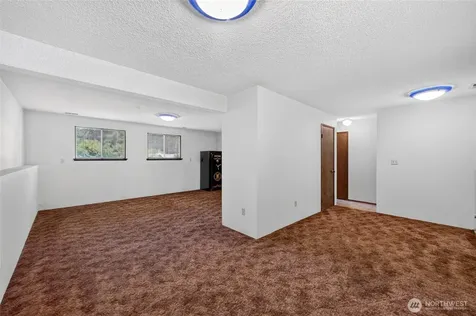 6218 99th Street Ct E Puyallup WA 98373