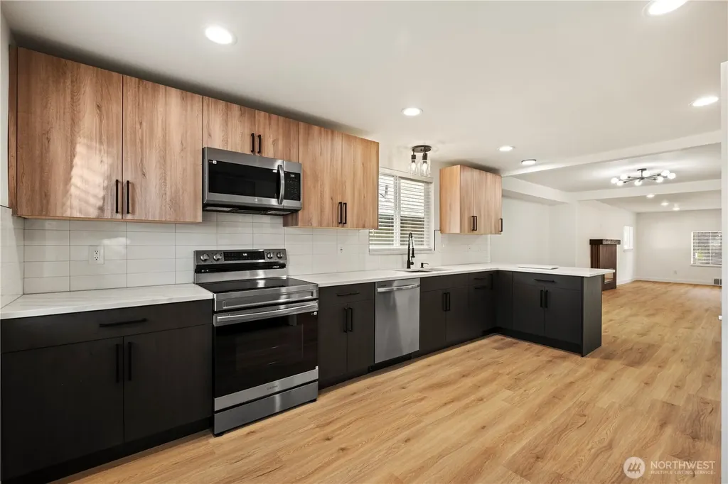 869 S 40th Street Tacoma WA 98418