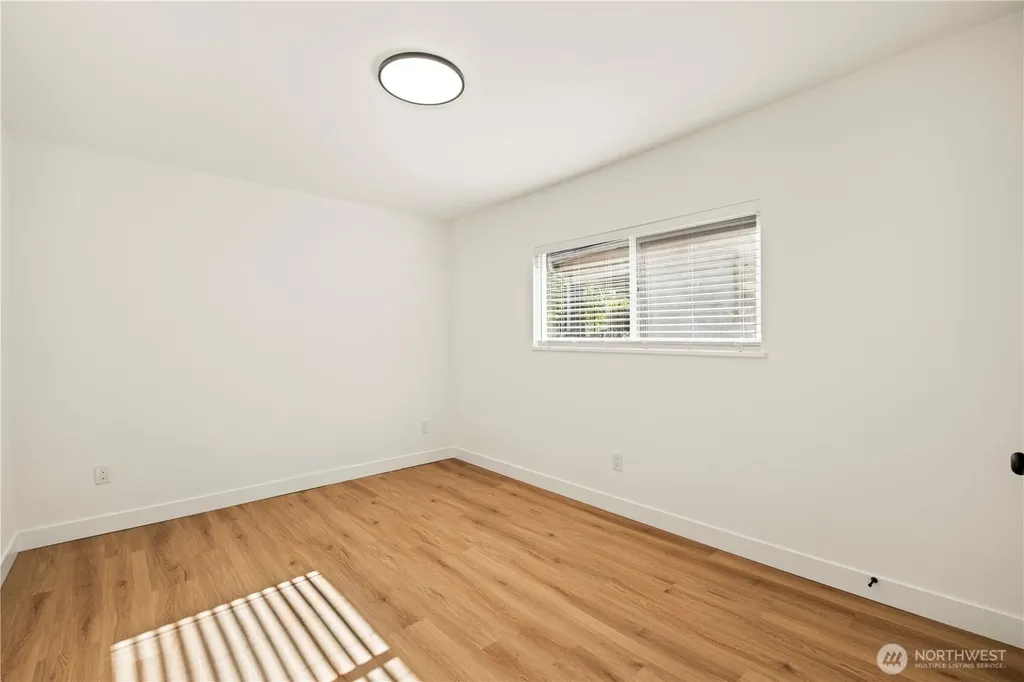 869 S 40th Street Tacoma WA 98418