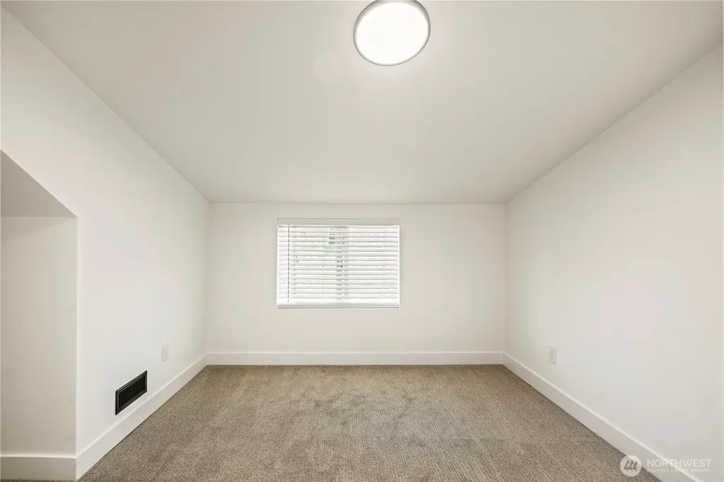 869 S 40th Street Tacoma WA 98418