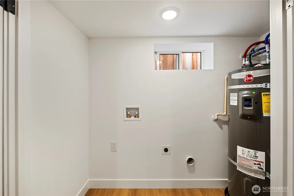869 S 40th Street Tacoma WA 98418