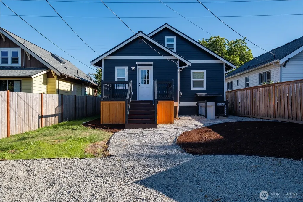869 S 40th Street Tacoma WA 98418