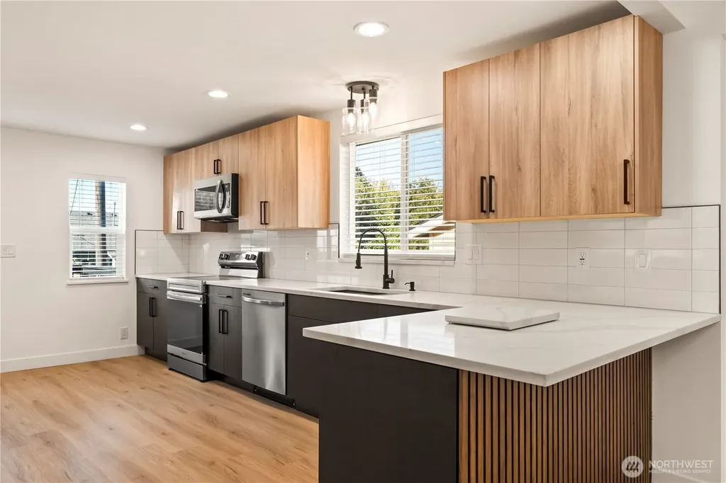 869 S 40th Street Tacoma WA 98418