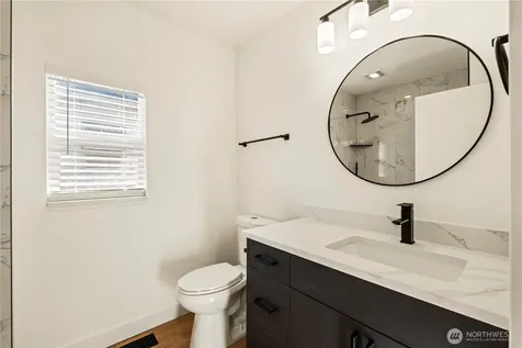 869 S 40th Street Tacoma WA 98418