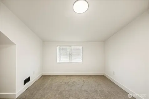 869 S 40th Street Tacoma WA 98418