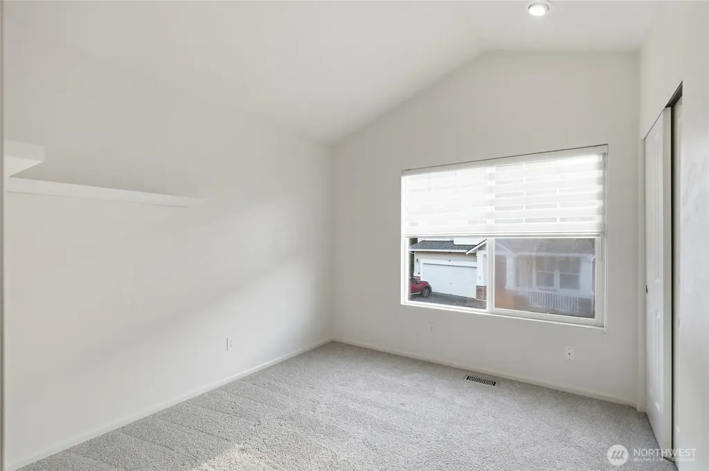 4109 S 220th Place Kent WA 98032