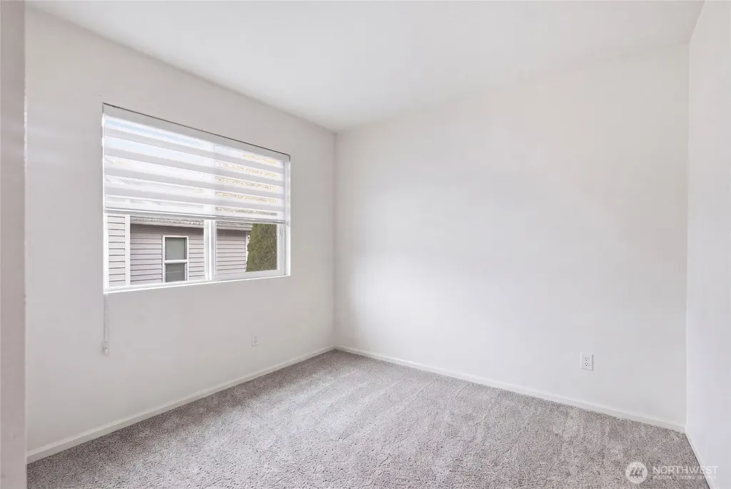 4109 S 220th Place Kent WA 98032