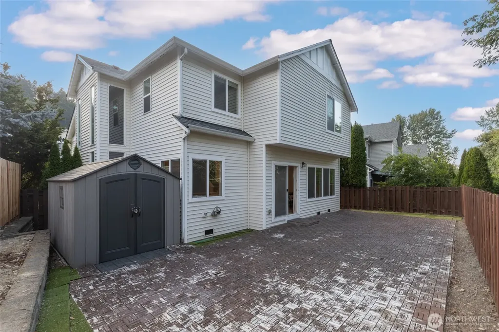 4109 S 220th Place Kent WA 98032