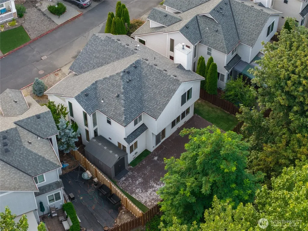 4109 S 220th Place Kent WA 98032