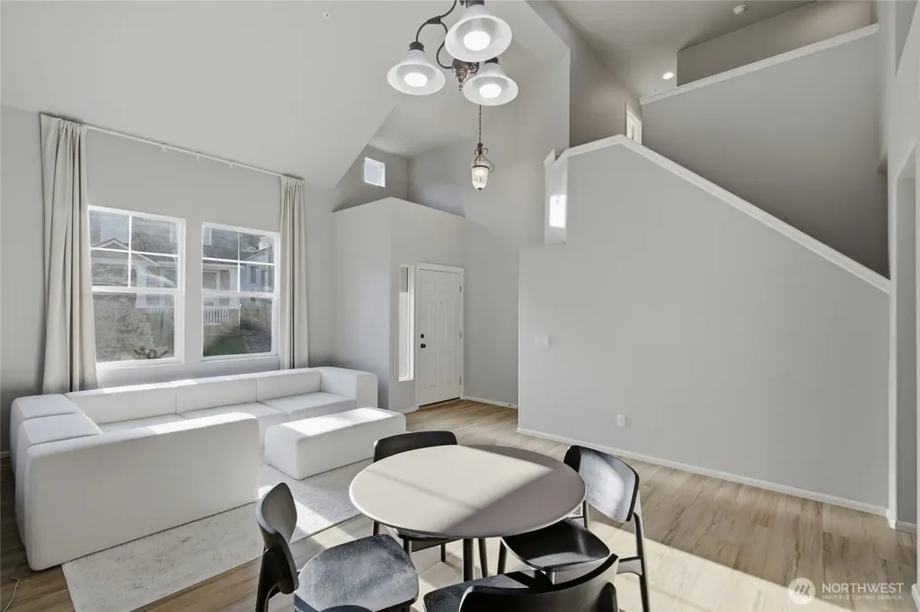4109 S 220th Place Kent WA 98032