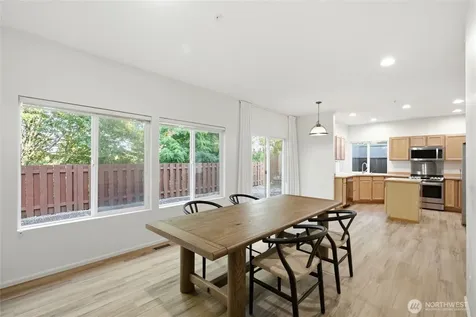 4109 S 220th Place Kent WA 98032