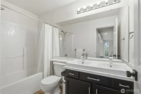 4109 S 220th Place Kent WA 98032