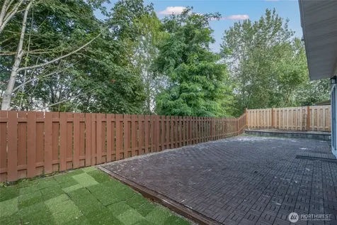 4109 S 220th Place Kent WA 98032