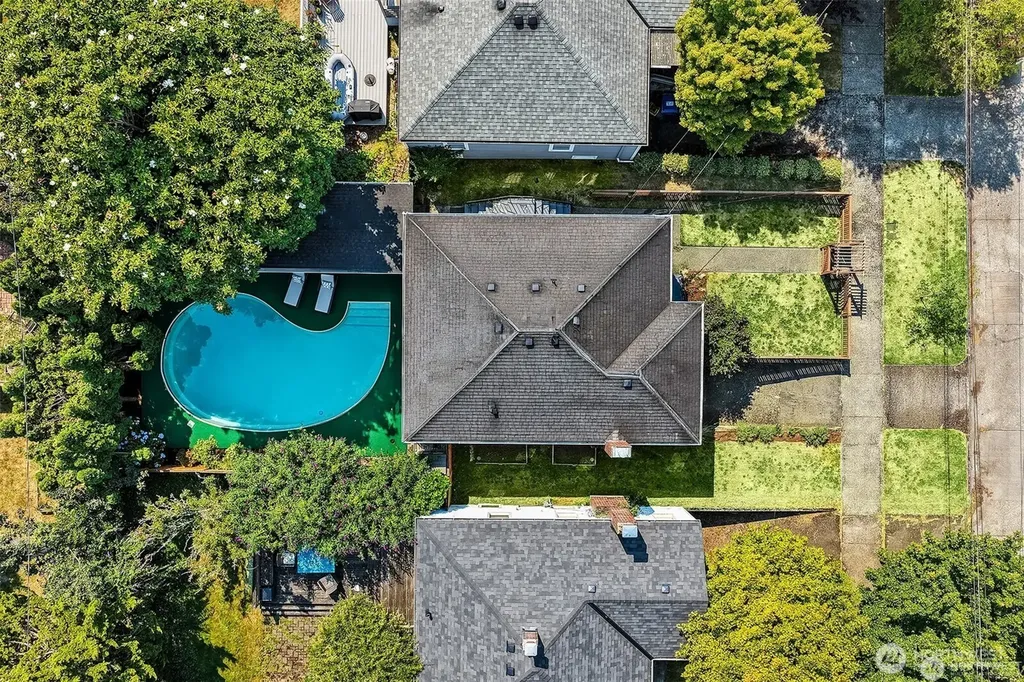 647 NW 51st Street Seattle WA 98107
