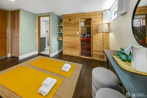647 NW 51st Street Seattle WA 98107
